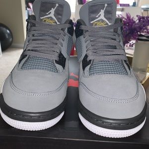 Air Jordan 4 Retro Powder Grey